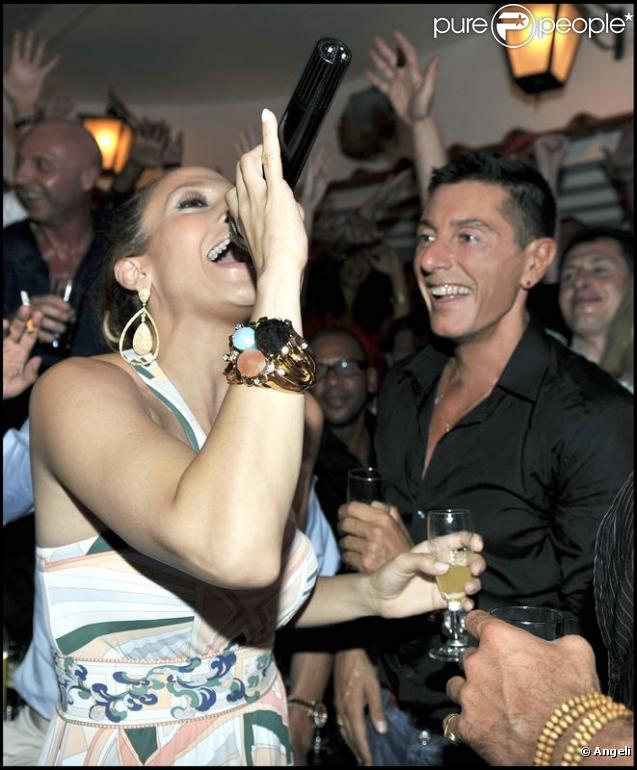 Jennifer Lopez à la soirée organisée par Stefano Gabbana et Domenico Dolce. 02/08/09