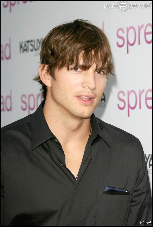 Ashton Kutcher, lors de l'avant-première de  Toy Boy , à l'ArcLight Theatre d'Hollywood, à Los Angeles, le 3 août 2009 !