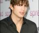 Ashton Kutcher, lors de l'avant-première de  Toy Boy , à l'ArcLight Theatre d'Hollywood, à Los Angeles, le 3 août 2009 !