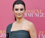 Penélope Cruz porterait-elle une gaine pour cacher son bidon ?