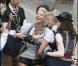 Sarah Harding sur le tournage de Saint Trinian's II - The Legend of Fritton's Gold, à Londres les 10 août 2009