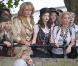 Rupert Everett et Sarah Harding sur le tournage de Saint Trinian's II - The Legend of Fritton's Gold, à Londres les 10 août 2009
