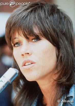 La comédienne Jane Fonda a lancé la tendance. D'un brun fougueux, elle est passée au fil du temps à un blond plus sage et plus lumineux.