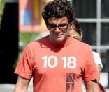 Eva Mendes et son boyfriend George dans les rues de L.A le 16/08/09.. De l'eau dans le gaz ?