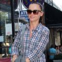 Dans une tenue simple et décontractée... Christina Ricci est juste su-blime !