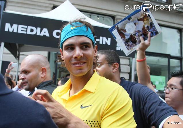 Roger Federer, Rafael Nadal, Serena Williams et John McEnroe ont passé de bons moments, le 26 août 2009, avec les jeunes New-Yorkais