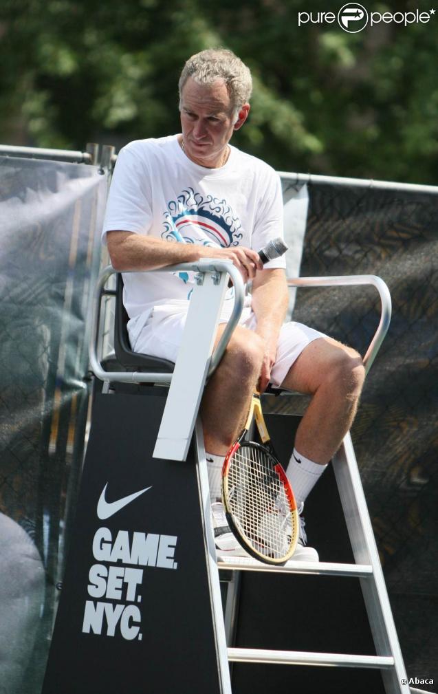 Roger Federer, Rafael Nadal, Serena Williams et John McEnroe ont passé de bons moments, le 26 août 2009, avec les jeunes New-Yorkais