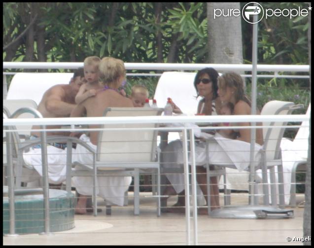 Britney et Jamie Lynn Spears avec leurs enfants à Miami le 31 août 2009