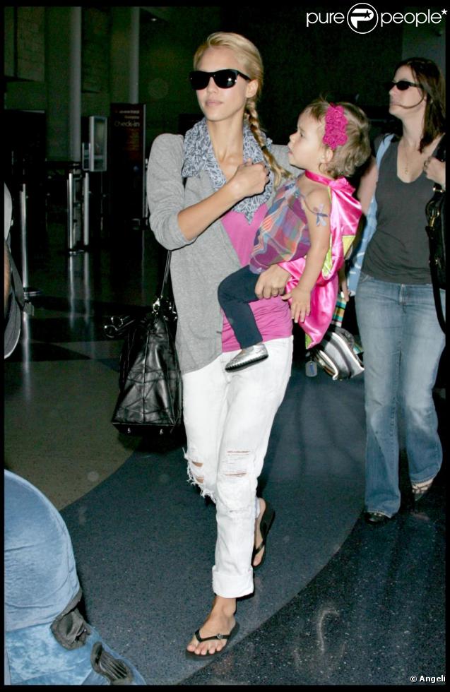 Jessica Alba et sa fille Honor à Los Angeles, le 3 septembre 2009
