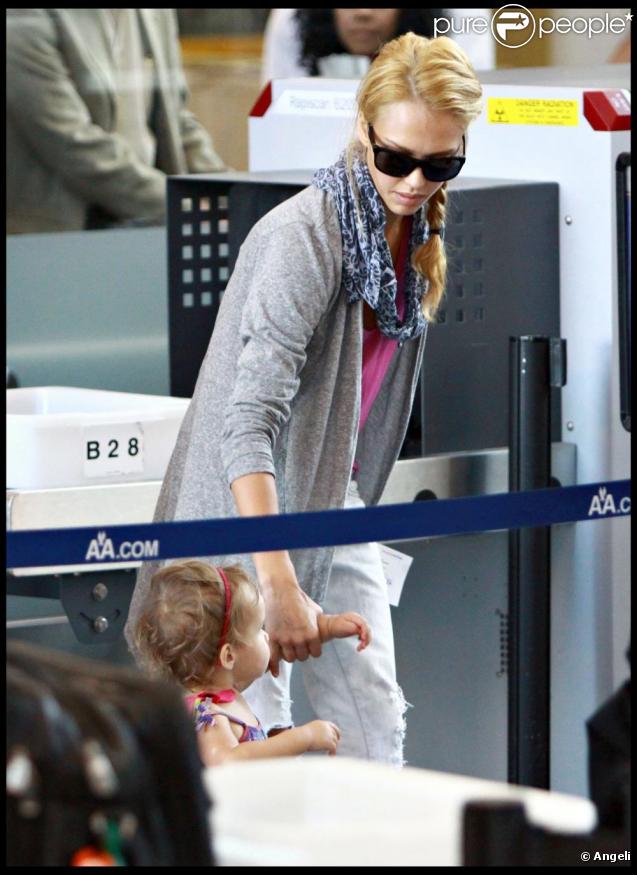 Jessica Alba et sa fille Honor à Los Angeles, le 3 septembre 2009