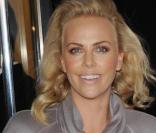 Charlize Theron à la soirée Dior lors de la Fashion Week à New York, le 10/10/09