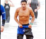 Le Beau Mario Lopez au triathlon de Malibu (13 septembre 2009)