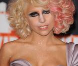 MTV Video Music Awards 2009, le 13 septembre à New York : Lady GaGa, parmi ses nombreuses tenues de la soirée, avait un décolleté dont elle a le secret