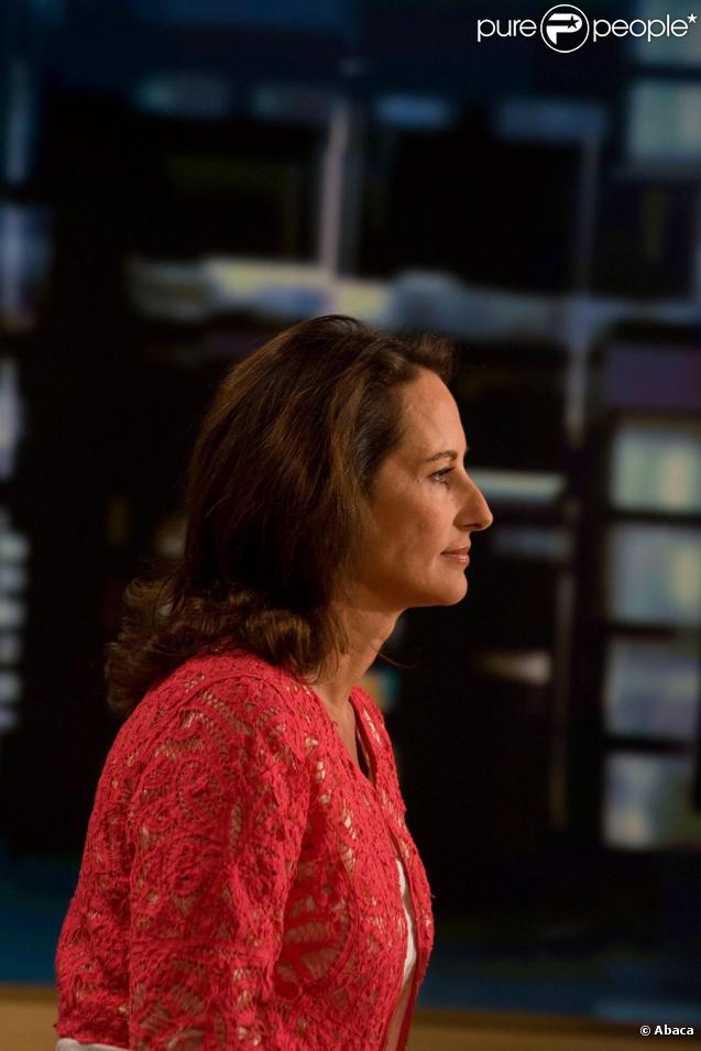 Ségolène Royal invitée de Laurence Ferrari au journal de 20 heures de TF1, le 15 septembre 2009