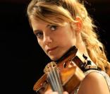 Mélanie Laurent en violoniste de talent... Regardez !