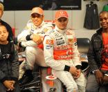 Lewis Hamilton sort une ligne de vêtements en Angleterre chez Marks and Spencer.