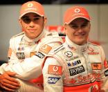 Lewis Hamilton sort une ligne de vêtements en Angleterre chez Marks and Spencer.
