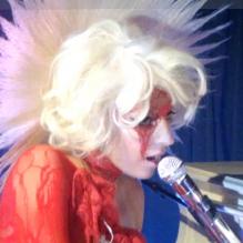 Lady GaGa en session acoustique pour l'after-party de Marc jacobs, le 14 septembre à New York