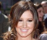 Ashley Tisdale, lorsqu'elle était encore brunette. 12/09/09