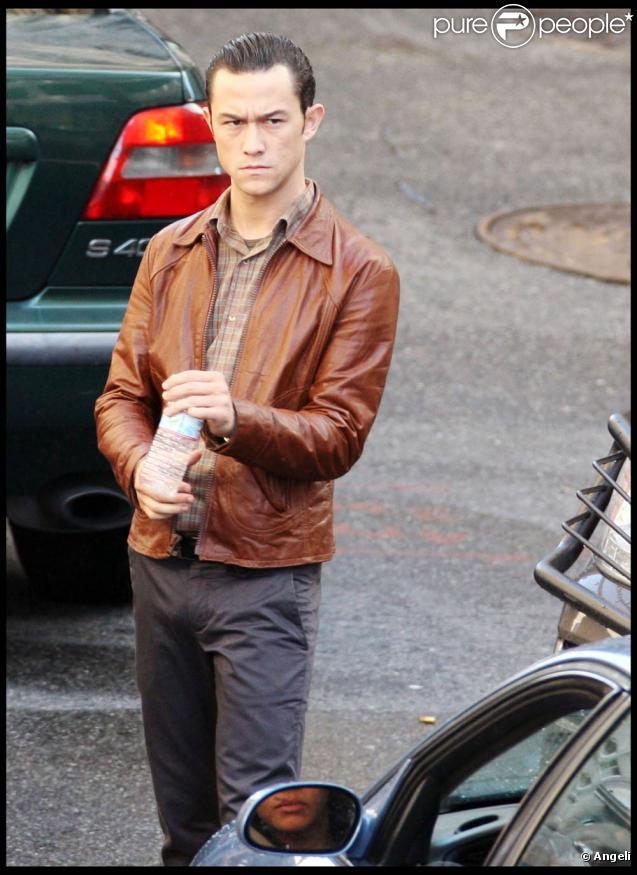 Jospeh Gordon-Levitt sur le tournage d' Inception  le 19 septembre à Los Angeles.