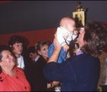 Patrick Sébastien, sa mère, son ex-femme Fanfan, le petit Benjamin et Olivier (1988)