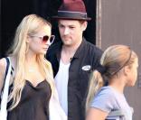 Nicole Richie et Joel Madden sont allés voir le concert de Selena Gomez avec Sophia, la petite soeur de Nicole
