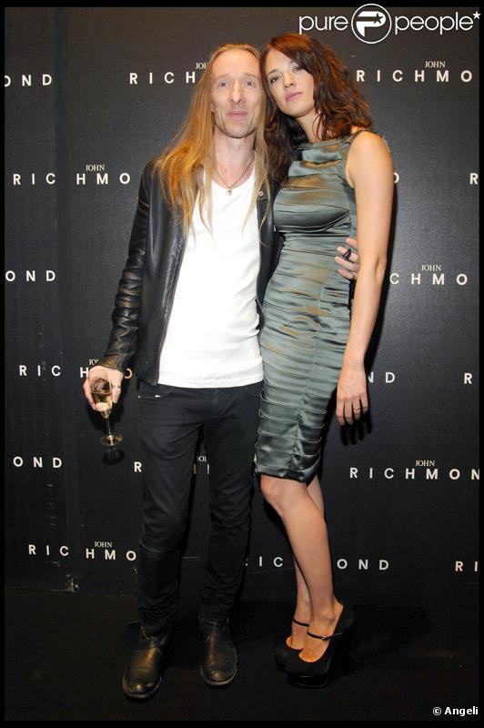 Asia Argento au défilé John Richemond à Milan le 27 septembre 2009 