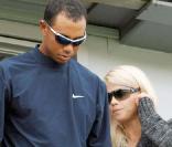 Tiger Woods il dépasse le milliard de dollars de gain, le 1 octobre 2009. Ici avec sa femme Elin Nordegren.
