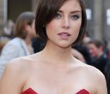 Jessica Stroup va au défilé de Vivienne Westwood (2 octobre 2009, Paris)