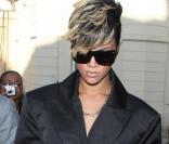 Rihanna va au défilé de Vivienne Westwood (2 octobre 2009, Paris)