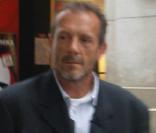 Dr House à Paris... enfin, son sosie