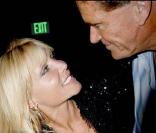 Pamela Bach nous présente son nouveau mec... Et on a comme un sentiment de déjà vu !