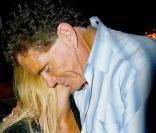 Pamela Bach nous présente son nouveau mec... Et on a comme un sentiment de déjà vu !