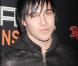 Pete Wentz des Fall Out Boys : regardez leur scène de concert se transformer... en salon de coiffure !