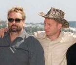 Max Ryan, Bridget Fonda, Luc Besson, Chris Nahon et Jet Li lors du festival de Cannes en 2001