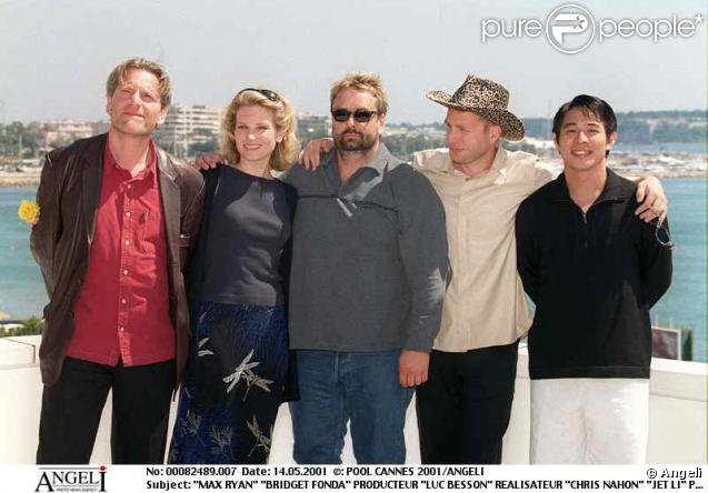 Max Ryan, Bridget Fonda, Luc Besson, Chris Nahon et Jet Li lors du festival de Cannes en 2001