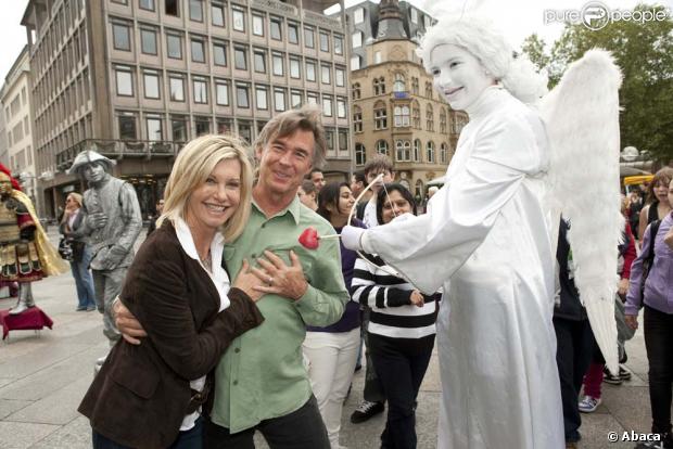 Olivia Newton-John et son mari, John Easterling, le 7 octobre à Cologne, Allemagne !