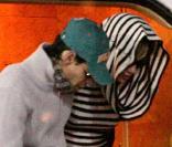 Jennifer Lopez et Marc Anthony arrivent à l'aéroport privé de Toluca à Mexico le 26 septembre 2009. Le couple s'est déplacé car Marc Anthony donne un concert au Palacio de los Deportes.  