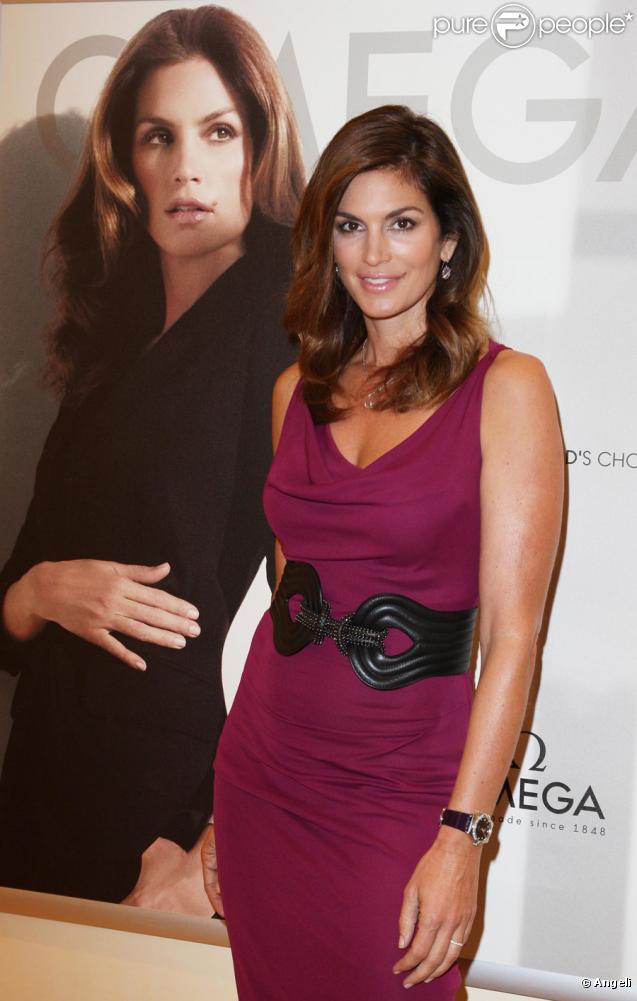 Omega & People - Page 4 299644-cindy-crawford-lors-du-lancement-de-la-637x0-2