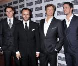 Nicholas Hoult, Tom Ford, Colin Firth et Matthew Goode lors de la première à Londres du film A Single Man le 16 octobre 2009