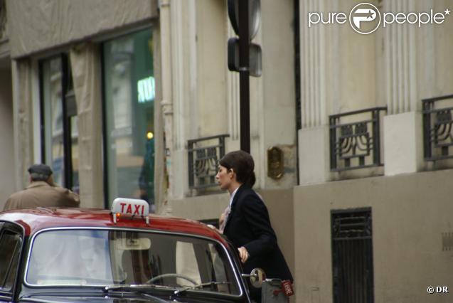 Lou Doillon sur le tournage de Gigola de Laure Charpentier à Paris le 18 octobre 2009
