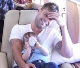 Ricky Martin et l'un de ses jumeaux, Matteo