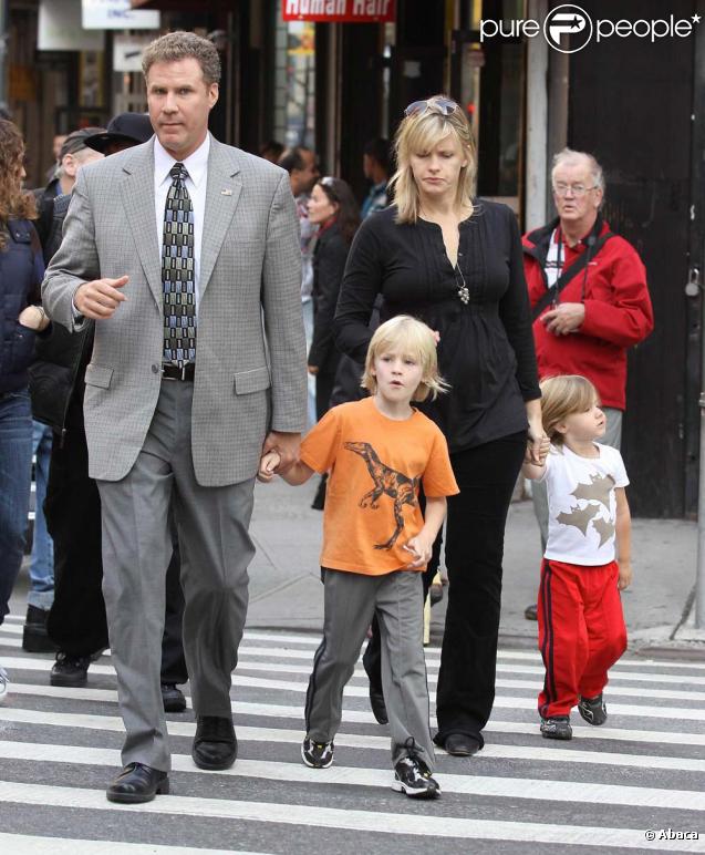 Will Ferrell, sa femme et ses deux enfants, sur le plateau de  The other guys , le 21 octobre à New-York.