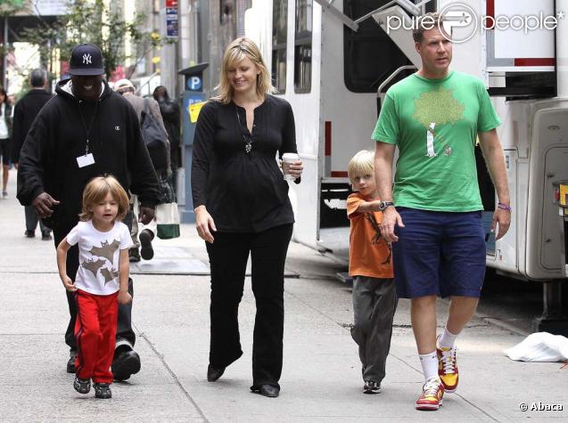 Will Ferrell, sa femme et ses deux enfants, sur le plateau de  The other guys , le 21 octobre à New-York.