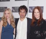 Julianne Moore, Atom Egoyan et Amanda Seyfried lors du photocall du film Chloe durant le festival du film de Londres le 22 octobre 2009