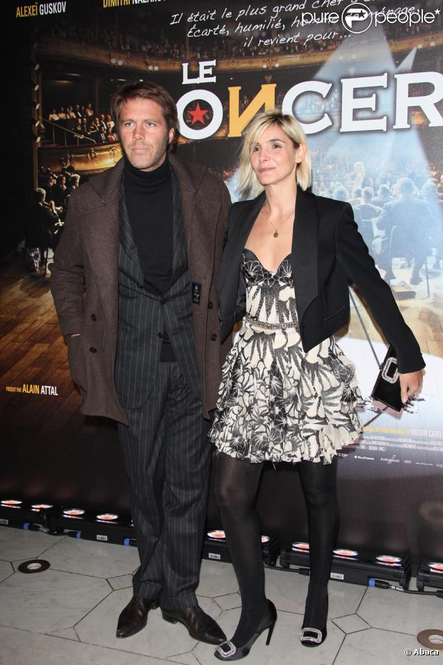 Emmanuel Philibert de Savoie et sa femme Clotilde Courau lors de la projection en avant-première du film Le Concert. Théâtre du Châtelet, le 23/10/09