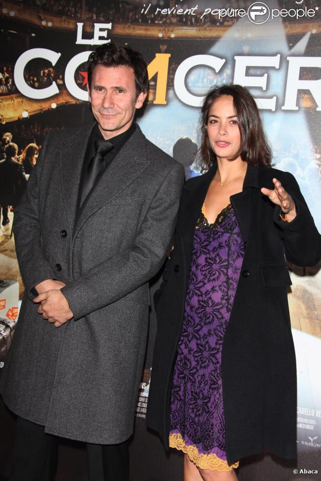 Bérénice Bejo et son compagnon Michel Hazanavicius lors de la projection en avant-première du film Le Concert. Théâtre du Châtelet, le 23/10/09