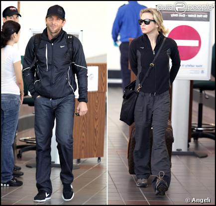 Renée Zellweger et Bradley Cooper à l'aéroport de Los Angeles, le 24/10/09