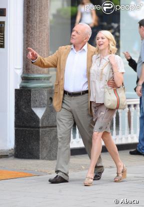 Naomi Watts et Anthony Hopkins sur le tournage de You Will Meet A Tall Dark Stranger