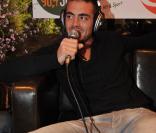 Jonathan, finaliste de  Secret Story 3 , s'est montré très disponible lors de son passage sur le plateau de Hit & Sport.